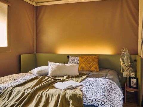 Tente en toile et en bois 4 personnes - Jungle Lodge 2ch - SDB