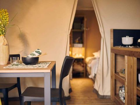 TENTE TOILE ET BOIS 4 personnes - Jungle Lodge 2ch - SDB