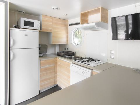 MOBILHOME 4 personnes - Supérieur 36m² / 2 chambres / 2 salles d'eau / clim