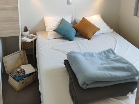MOBILHOME 4 personnes - Côté Confort 25m² (2 chambres) + TV + Terrasse intégrée - Arrivée Samedi