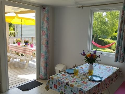 MOBILHOME 4 personnes - Confort 25m² (2 chambres) + TV + Terrasse intégrée - Arrivée Dimanche