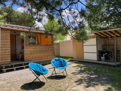 BUNGALOW TOILÉ 4 personnes - Standard "Tithome" 30m² - 2 chambres - sans sanitaire - dont terrasse