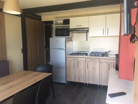 CHALET 5 personnes - Confort "Nouméa" 25m² - 2 chambres (Modèle 1) - Terrasse couverte + TV