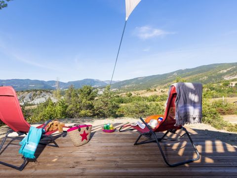 Hébergement 6 personnes - Hébergement en hauteur "Le Nid d'Aigle" 44m² - 3 Chambres - Terrasse - LV - Plancha - Accès privé