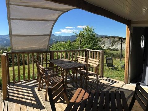 MOBILHOME 4 personnes - Premium "Patio" 37m² - 2 chambres - 2 salles de douche + Jardin privé + 2 TV + Nespresso