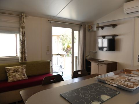 MOBILHOME 5 personnes - 3 chambres - CLIM - TV