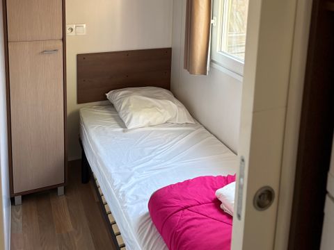 MOBILHOME 5 personnes - 3 chambres - CLIM - TV