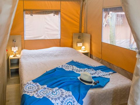 TENTE TOILE ET BOIS 6 personnes - Tente Safari Luxe XL  6 personnes  3 chambres 