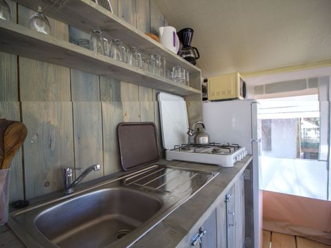 TENTE TOILE ET BOIS 5 personnes - Polari - Tente Safari + sanitaires + climatisation (5P)