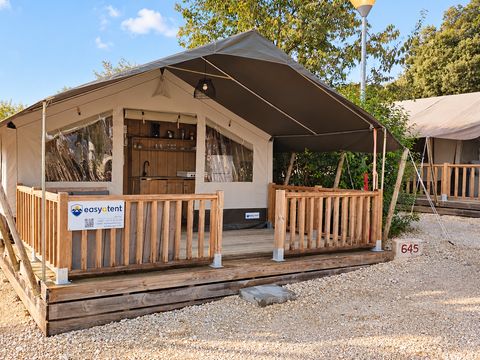 Tente en toile et en bois 5 personnes - Polari - Tente Safari - Sanitaires - Climatisation - 5P