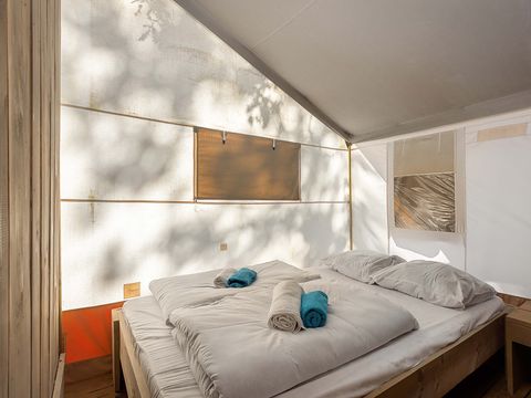 Tente en toile et en bois 5 personnes - Polari - Tente Safari de luxe