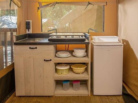 TENTE TOILE ET BOIS 5 personnes - Tente Super Lodge | 2 Ch. | 4/5 Pers. | Terrasse Simple | Sans SDB | Clim.