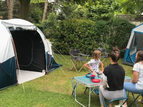 TENTE 4 personnes - Prêt à camper, sans sanitaires