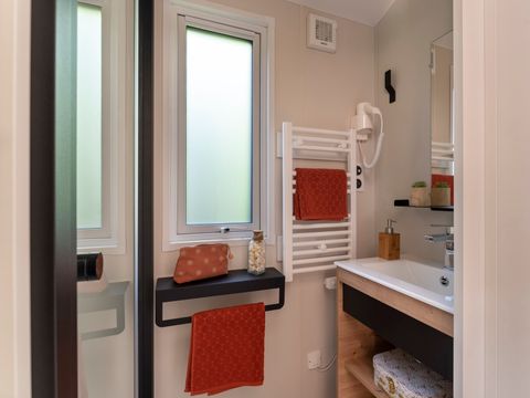 MOBILHOME 4 personnes - PREMIUM - 2 chambres - vue mer