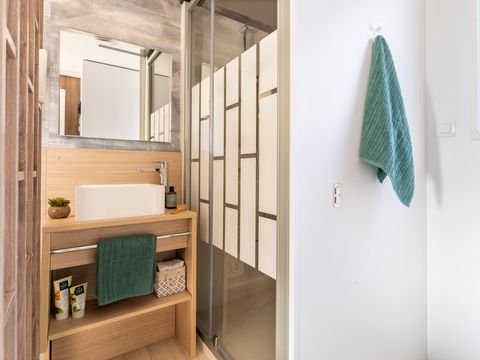 MOBILHOME 6 personnes - Mobil-home EXCLUSIF - 3 chambres - 2 salles d'eau - Spa