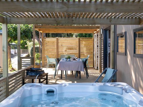MOBILHOME 6 personnes - Mobil-home EXCLUSIF - 3 chambres - 2 salles d'eau - Spa