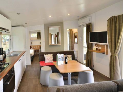 Mobilhome 8 personnes - Ultimate | 3 Ch. | 6/8 Pers. | Terrasse surélevée | Clim. | TV