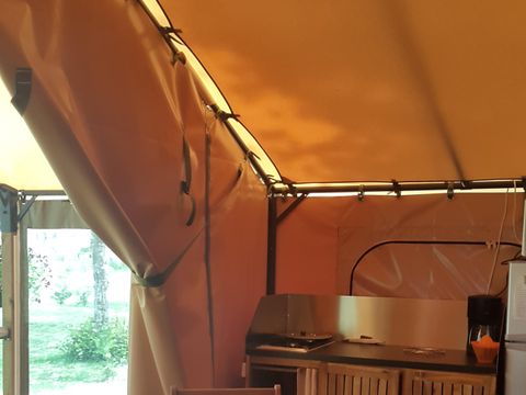 TENTE TOILE ET BOIS 5 personnes - VICTORIA LODGE - sans sanitaires 20 m²
