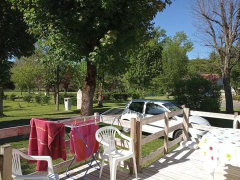 MOBILHOME 6 personnes - mobil home 5/6 personnes, avec sanitaires et tv terrasse non couverte