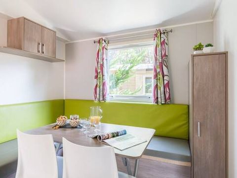 Bungalow 6 personnes - Mobil-home | Comfort | 2 Ch. | 4/6 Pers. | Terrasse surélevée non couverte