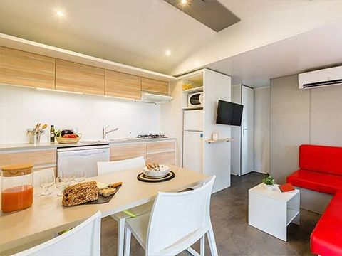 MOBILHOME 6 personnes - Mobil-home | Premium | 3 Ch. | 6 Pers. | Terrasse surélevée | Clim. | TV
