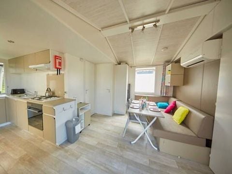 MOBILHOME 4 personnes - Mobil-home | Comfort | 2 Ch. | 4 Pers. | Terrasse surélevée | Clim.