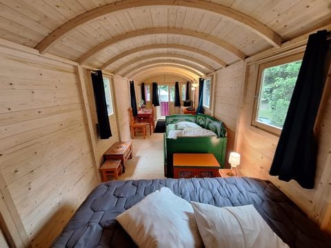 HÉBERGEMENT INSOLITE 2 personnes - roulotte