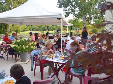 Camping pêche les Etangs de Plessac  - Camping Dordogne - Image N°11
