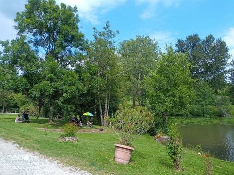 Camping pêche les Etangs de Plessac  - Camping Dordogne - Image N°5