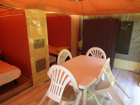 Bungalow toilé 4 personnes