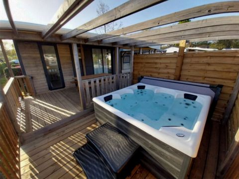 Mobilhome 6 personnes - Gamme - PREMIUM - SPA – - 3 chambres - 2 salles de bain – - Climatisation