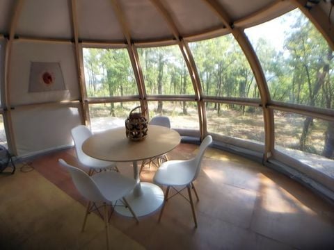HÉBERGEMENT INSOLITE 4 personnes - DOME PANORAMIQUE - Sans sanitaires