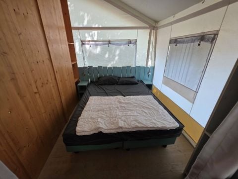 TENTE TOILE ET BOIS 4 personnes - Tente Super Lodge | Comfort | 2 Ch. | 4 Pers. | Sans SDB
