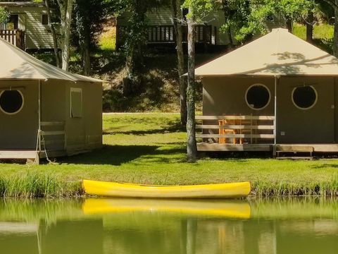 TENTE 4 personnes - LODGE TOUT EQUIPE sans sanitaires - AU BORD DE L'ETANG DE PECHE
