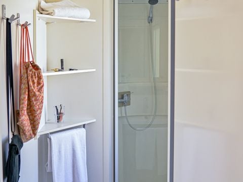 MOBILHOME 8 personnes - 3 chambres 6/8 places