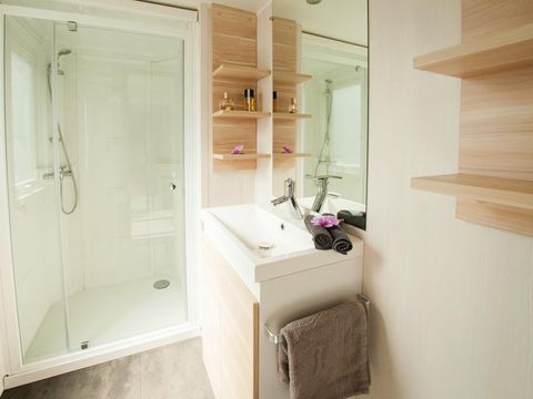 MOBILHOME 8 personnes - CONFORT Mobil home 3ch. ECUMES (2016) 31m² + Terrasse semi couverte 6/8 pers