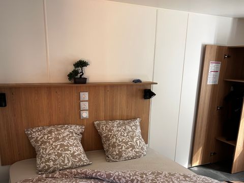 MOBILHOME 4 personnes - CONFORT Mobil home PMR 2ch. CATLEYA 35m² + Terrasse semi couverte