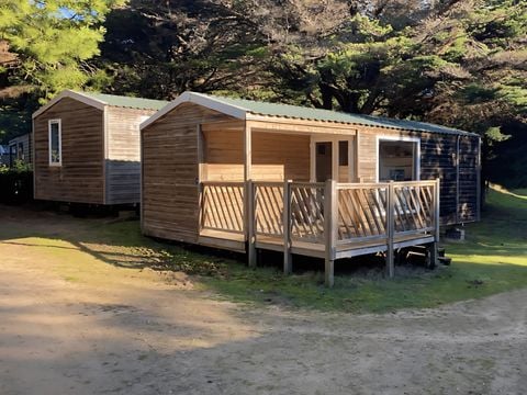 MOBILHOME 4 personnes - Mobil-home Confort 25m² (2 chambres) + terrasse semi-couverte + TV 4 pers.