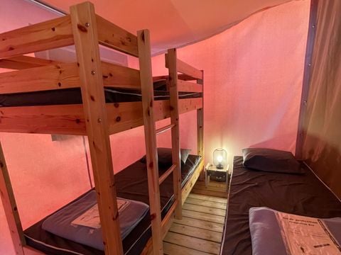 TENTE TOILE ET BOIS 5 personnes - Sahari Lodge 2chambres - sans sanitaires - 19m² 2/5 pers