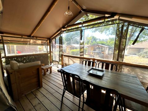 Tente en toile et en bois 5 personnes - Kabane Lodge 34 m²