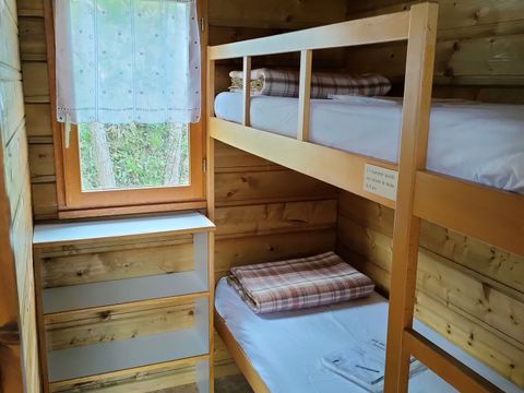 CHALET 4 personnes - CABANE (Sans sanitaires)