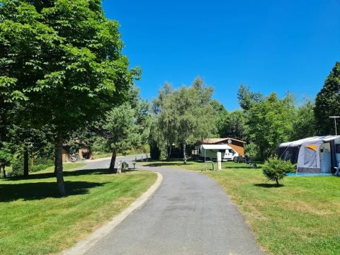 Camping Le Saint Eloy - Camping Puy-de-Dôme