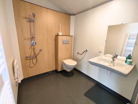 MOBILHOME 5 personnes - Mobil Home 31m² PMR – adapté pour personnes à mobilité réduite
