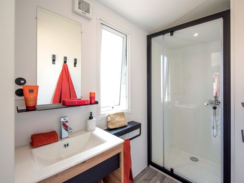 MOBILHOME 4 personnes - Comfort XL | 2 Ch. | 4 Pers. | Terrasse surélevée