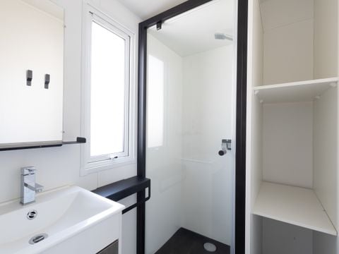 MOBILHOME 4 personnes - MALAGA BOIS 27m² - 2 chambres  - 4 pers, terrasse bois semi couverte