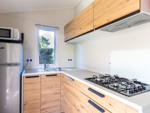 MOBILHOME 4 personnes - BAHIA BOIS 29m²  - 2 chambres avec une terrasse bois couverte et une terrasse solarium