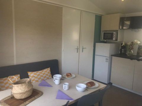 Mobilhome 6 personnes - C- Mobil-home Caraïbes - 2 chambres