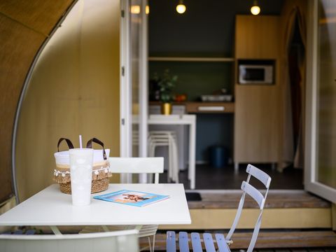 TENTE TOILE ET BOIS 4 personnes - D/ TENTE COCO SWEET 2 ch / 4p - 16m²- Auvent toilé