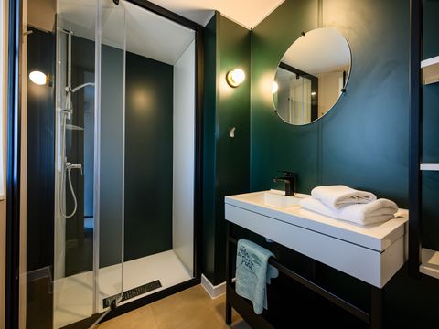 Mobilhome 6 personnes - D/ COTTAGE CONFORT 3 ch. 6 pers. - 35m2 - terrasse couverte 6 pers