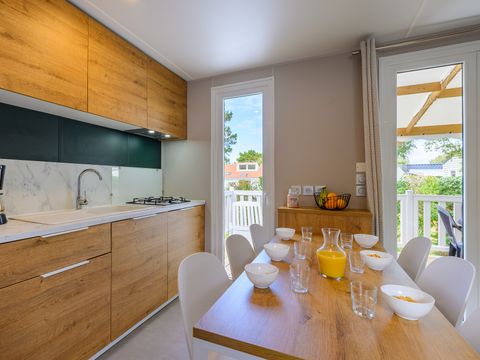 Mobilhome 6 personnes - D/ COTTAGE CONFORT 3 ch. 6 pers. - 35m2 - terrasse couverte 6 pers